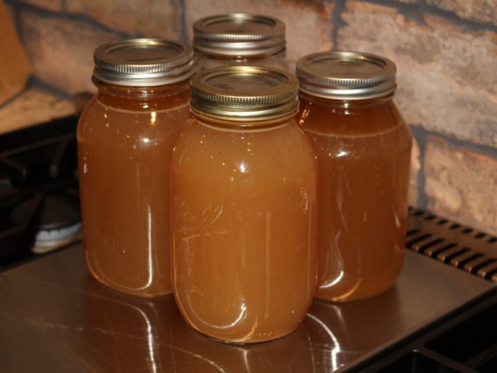 How to make Bone Broth in the Instant Pot - www.thehealthnutmama.com