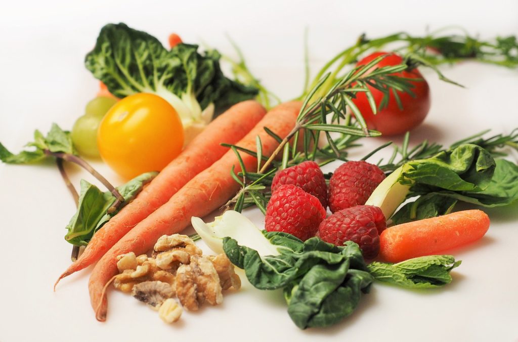 6 Weeks to a better you! If you want to be healthier, lose weight, reverse autoimmune disease, then this is the diet for you. www.thehealthnutmama.com