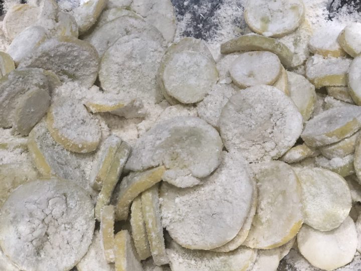Learn How to Freeze Squash 3 ways for long term storage so that you can preserve all that wonderful squash to use for Frying or to use in Soups, Stews & Casseroles. Easy Step by Step Instructions. #squash #freezingsquash #longtermstorage #preservingfood #preservingsquash #yellowsquash #summersquash #zucchini #thehealthnutmama