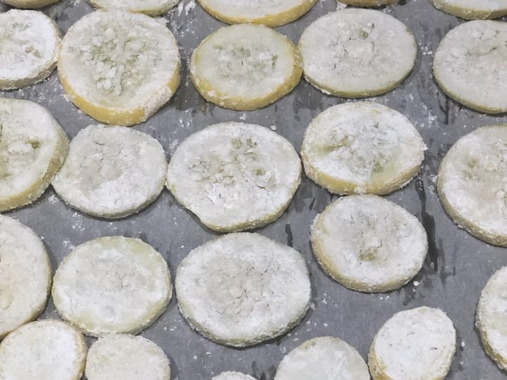 Learn How to Freeze Squash 3 ways for long term storage so that you can preserve all that wonderful squash to use for Frying or to use in Soups, Stews & Casseroles. Easy Step by Step Instructions. #squash #freezingsquash #longtermstorage #preservingfood #preservingsquash #yellowsquash #summersquash #zucchini #thehealthnutmama